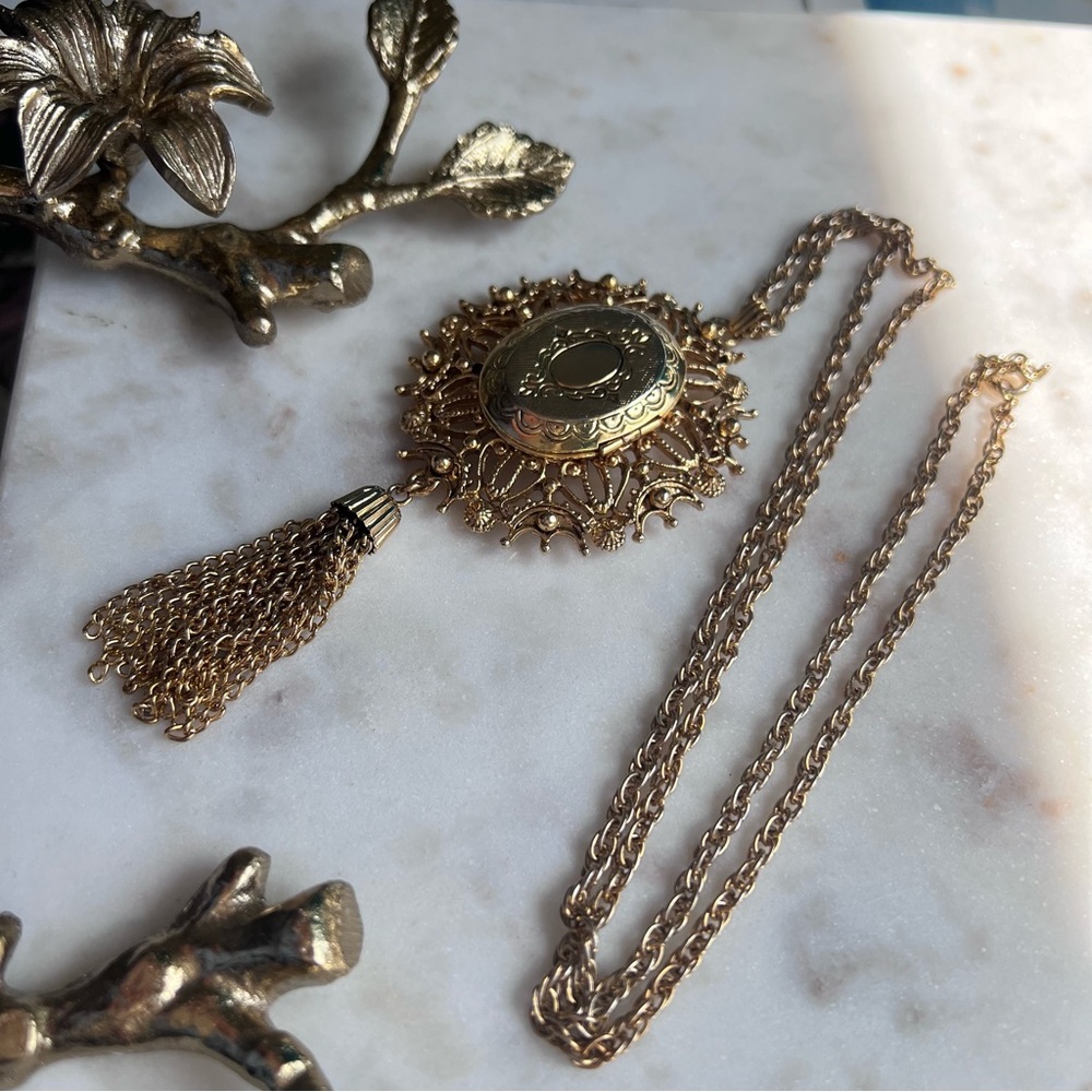Florenza Vintage Gold Filigree Pendant Necklace with Tassels